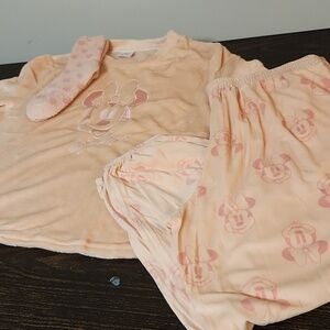 Disney Minnie Mouse 3 piece pajamas set NWT NEW Socks